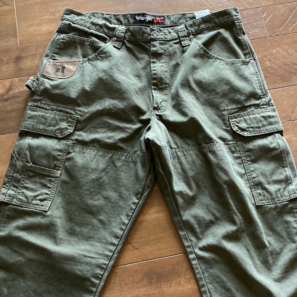 NEW WITHOUT TAGS WRANGLER RIGG JEANS
